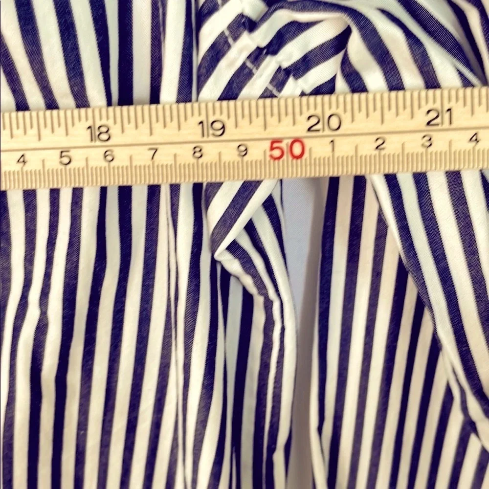 NWT GAP Women's Striped Button Down Shirt - Navy and White Size L - Picture 5 of 6